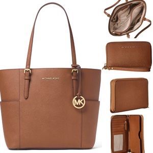 Michael Kors jet set tote & phone wristlet luggage