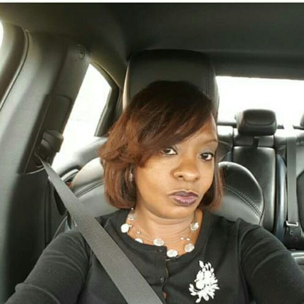 Meet your Posher, Crystal