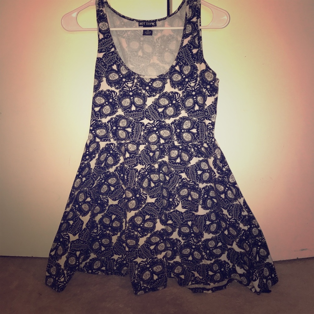 Skull patterned short fit and flare stretchy dress