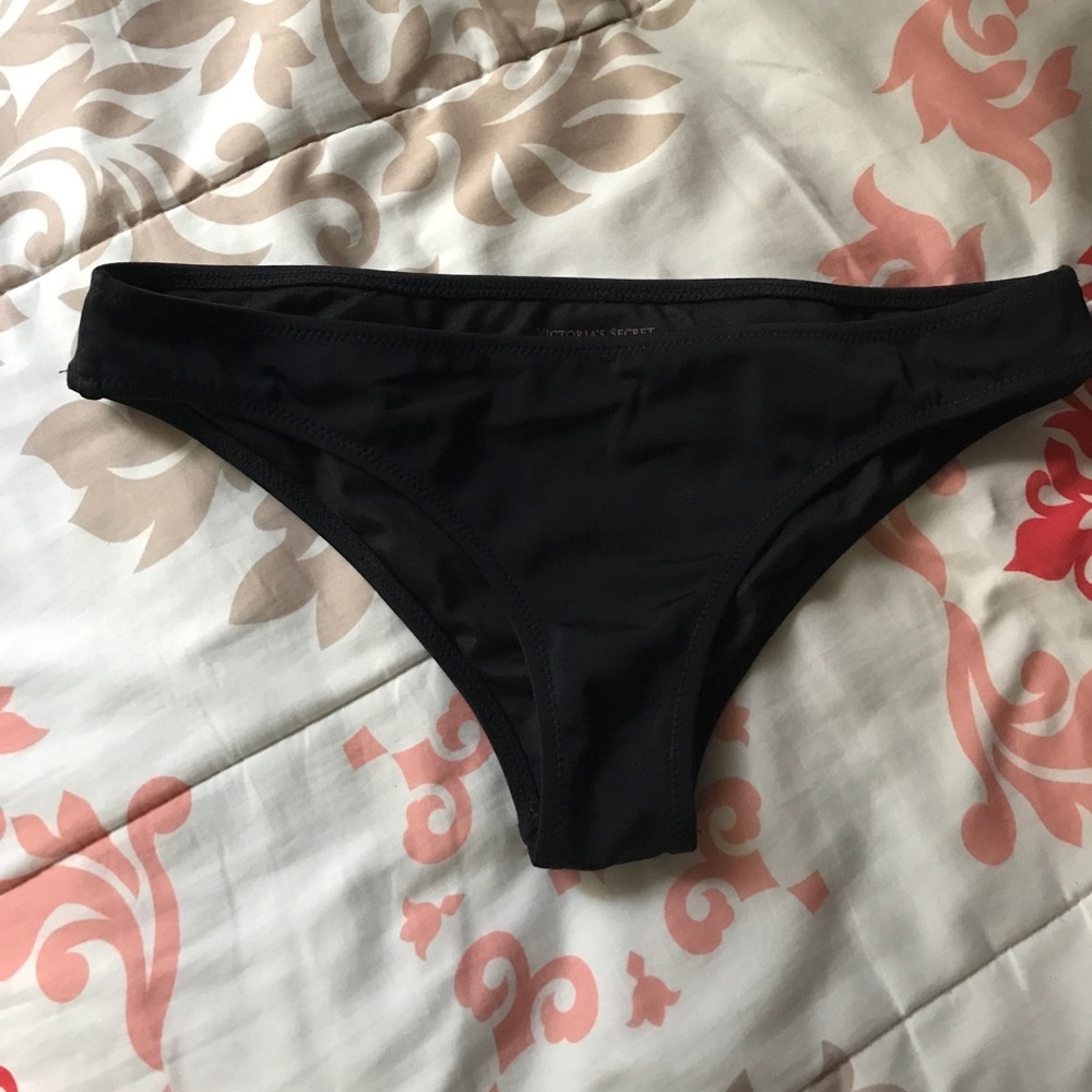 Cheeky bathing suit bottoms