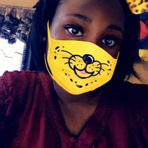 Meet your Posher, Makayla