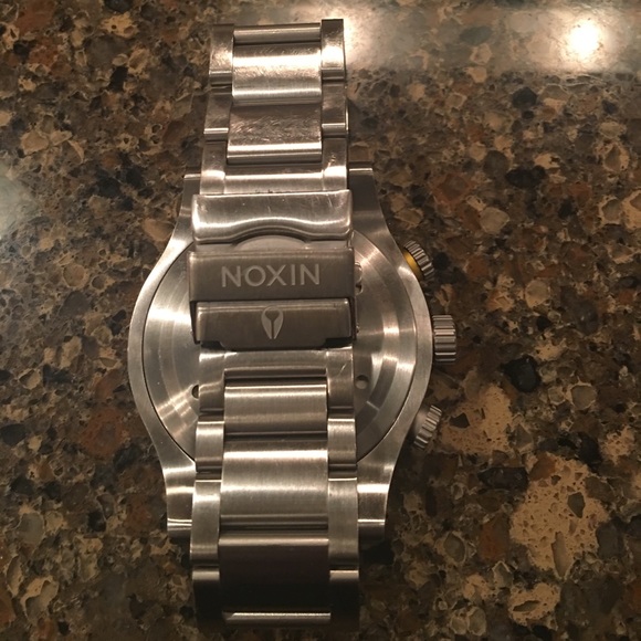Nixon 48-20 Chrono All Gunmetal A486-632 - RIP Men\'s Nixon 48-20 chrono watch