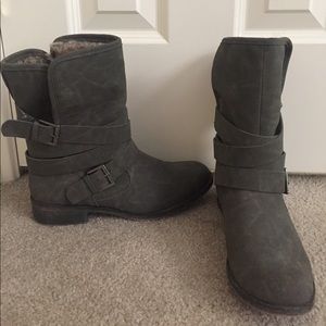 Mid-Calf Casual Bootie Size 9