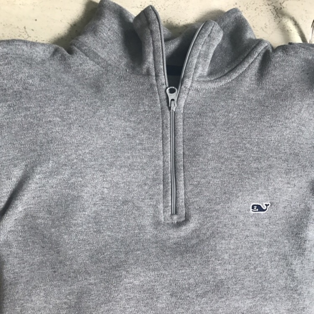 Grey vineyard vines quarter zip