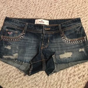 Jean shorts with beaded detailing on front pockets