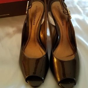 Arturo Chiang Peep Toe shoes