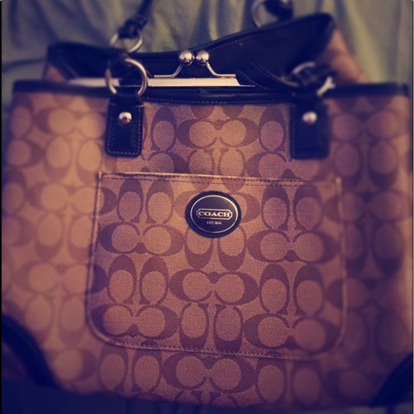 Coach Bags Vintage Coach Purse With Authentication Patch Poshmark
