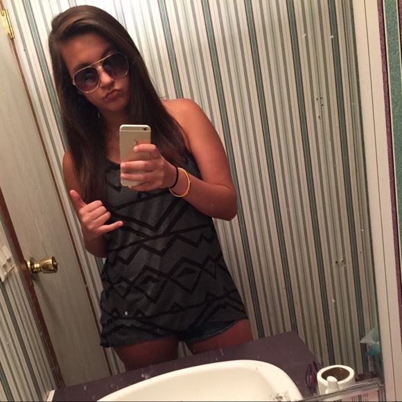 Meet your Posher, Herlinda - Picture 1 of 1