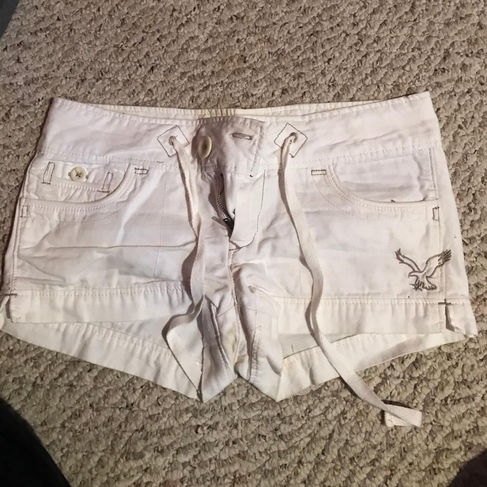 American eagle white shorts