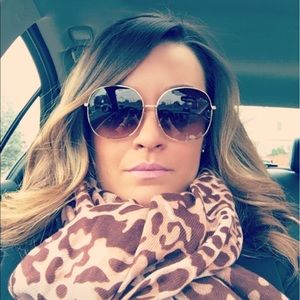 Meet your Posher, Marci
