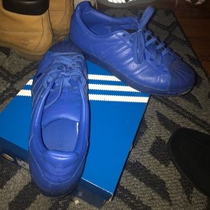 Size 9 adidas