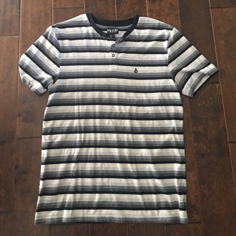 Volcano men's striped tee medium