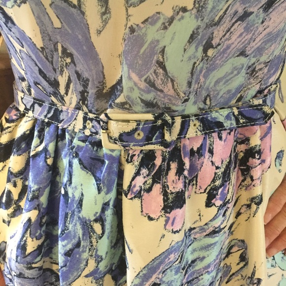 Adorable Taylor Dress - Picture 4 of 5