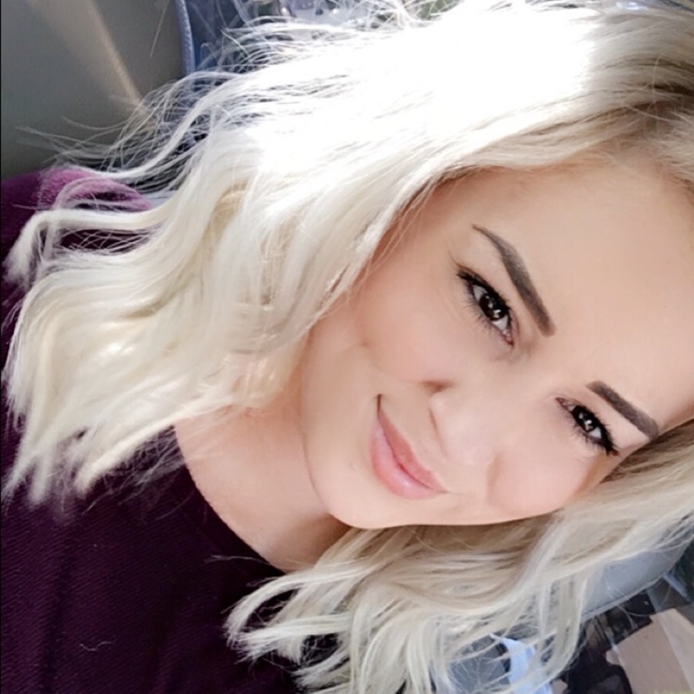 Meet your Posher, Anabel