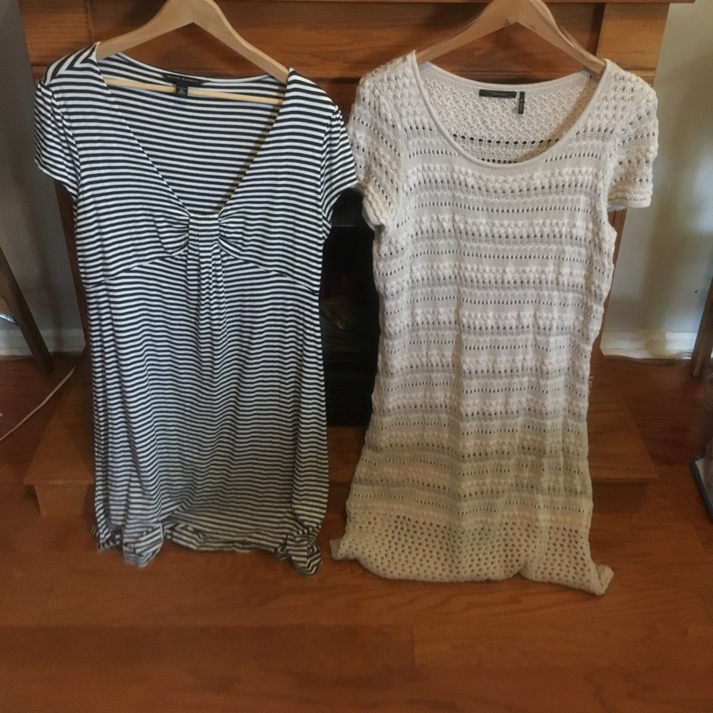 2 Ladies XL dresses.