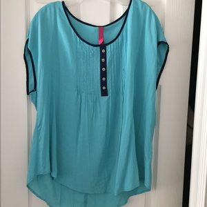 Light-weight Summer Blouse. Size 0X/1X.