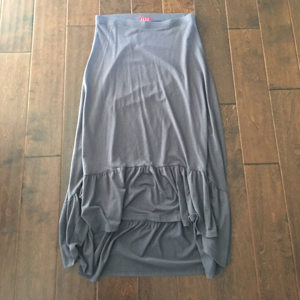 Long high low skirt gray small