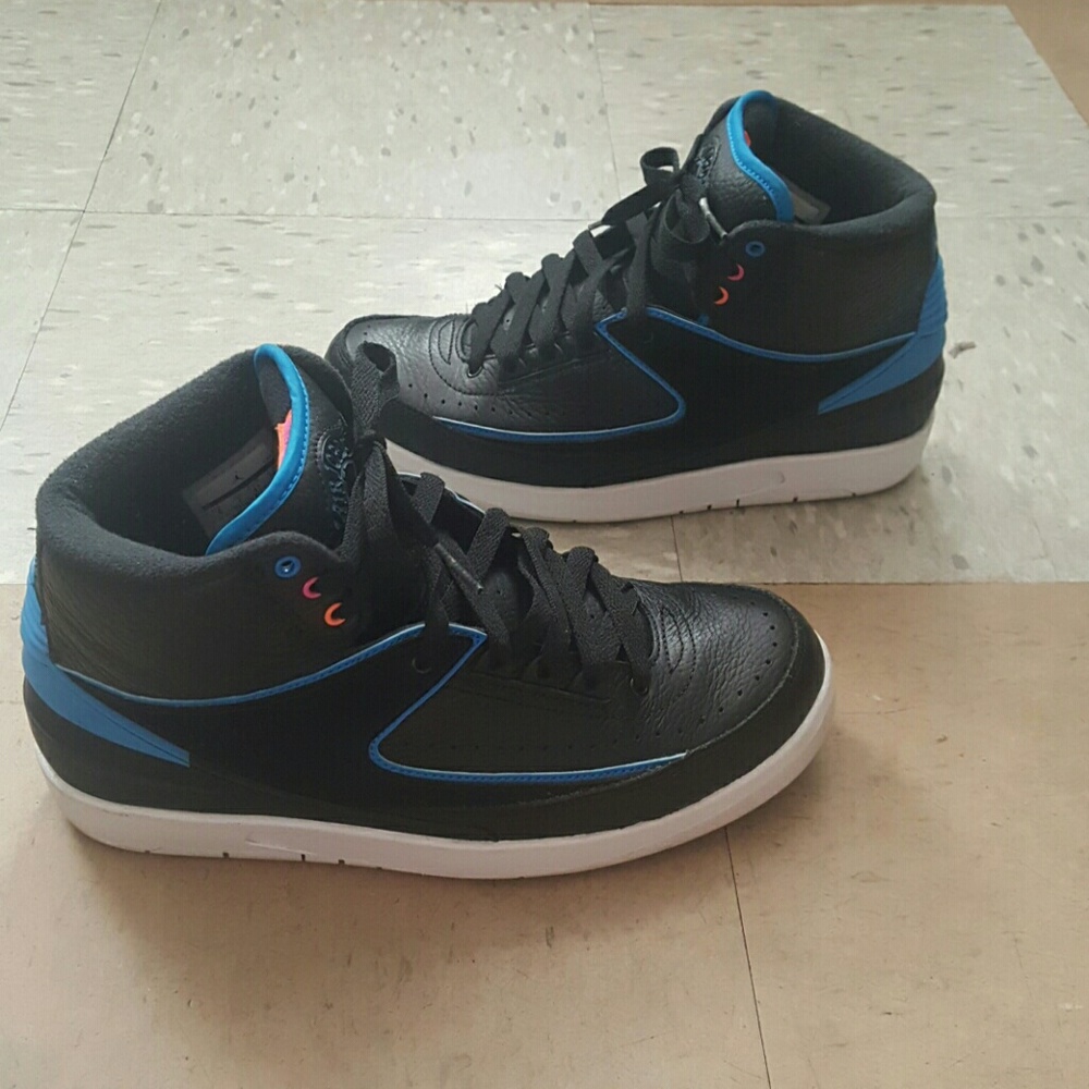 jordan retro 2 size 8 in men