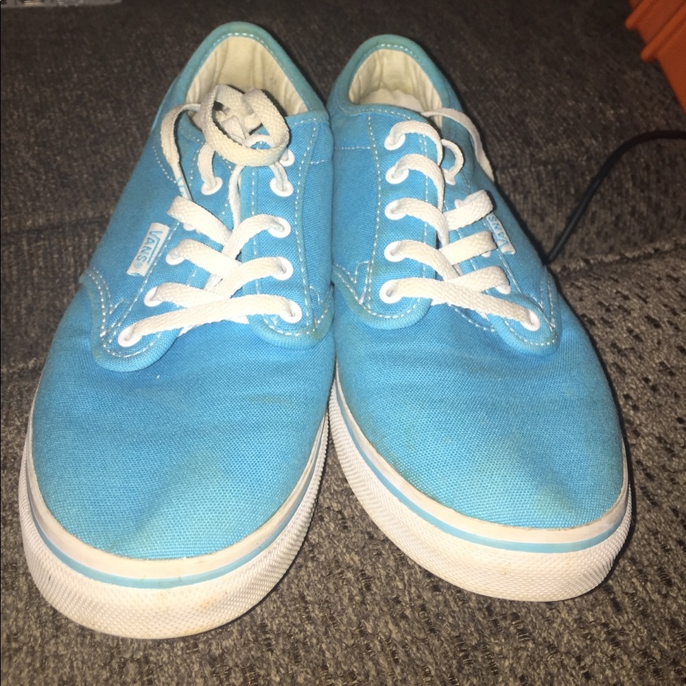 Light blue VANS authentic size 6
