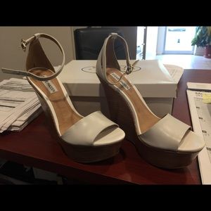 Steve Madden wedges size 7
