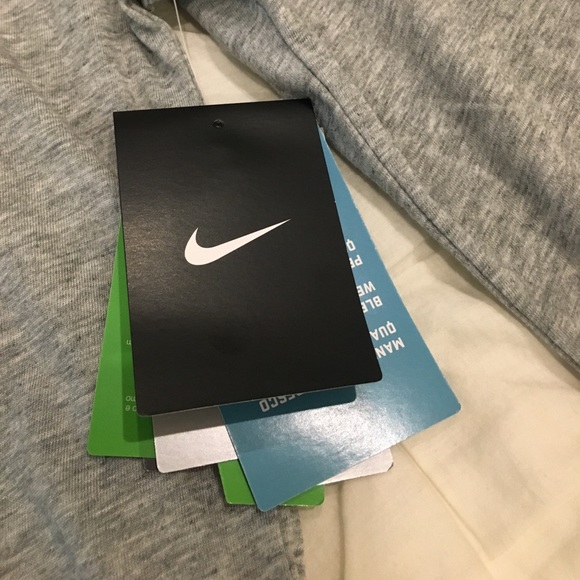 NWT NIKE long sleeve cotton drifit - Picture 3 of 5