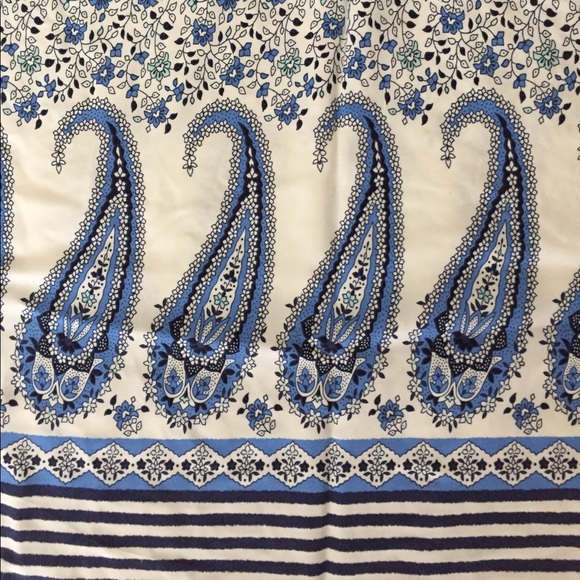 🦋HP🦋 Old Navy Floral dress - Picture 3 of 4