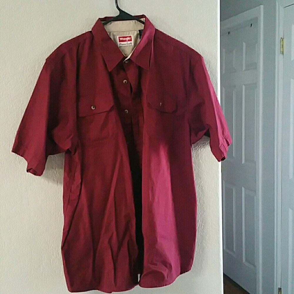 NWOT short sleeve short