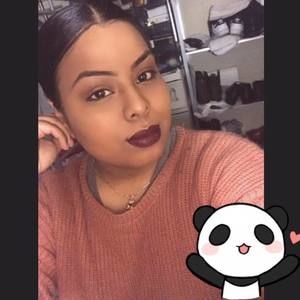 Meet your Posher, Agustina