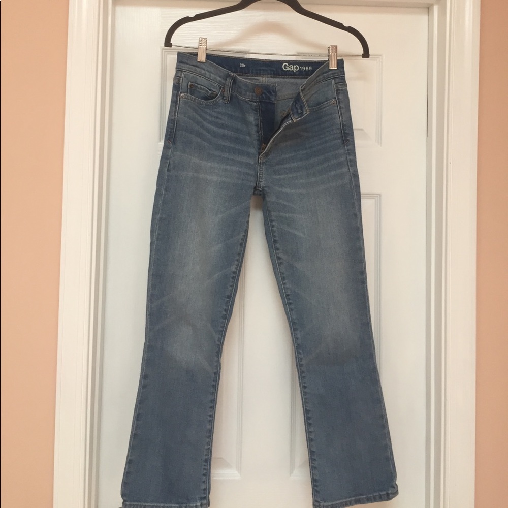 Gap Cropped Jeans