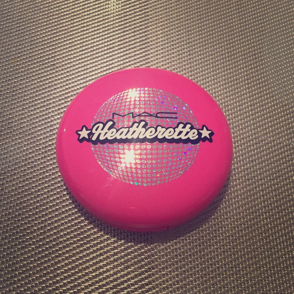 MAC beauty powder in Smooth Harmony