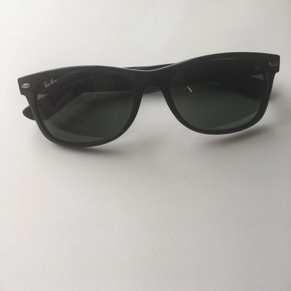 Ray-Ban Wayfarer Sunglasses