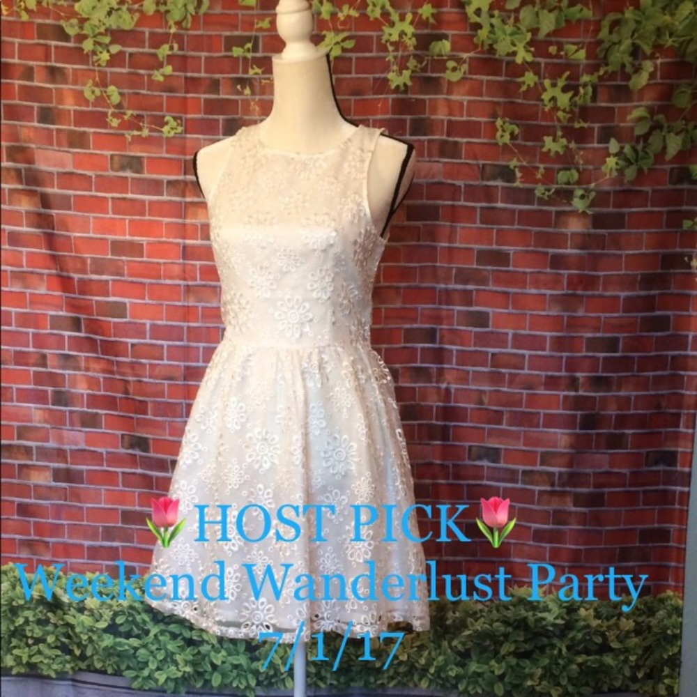 🌷HOST PICK x2!!🌷Lush - Beautiful white dress
