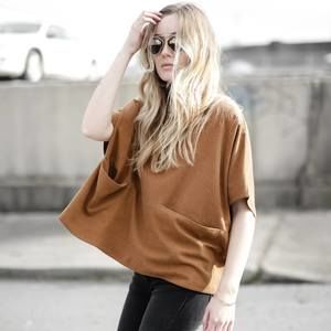 Meet your Posher, Chloe