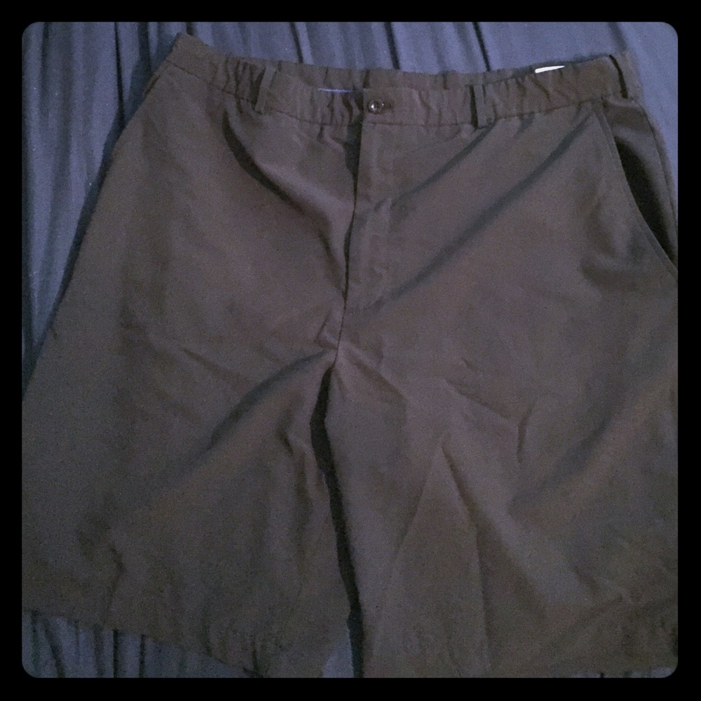 Slazenger waist size 40 golf shorts.