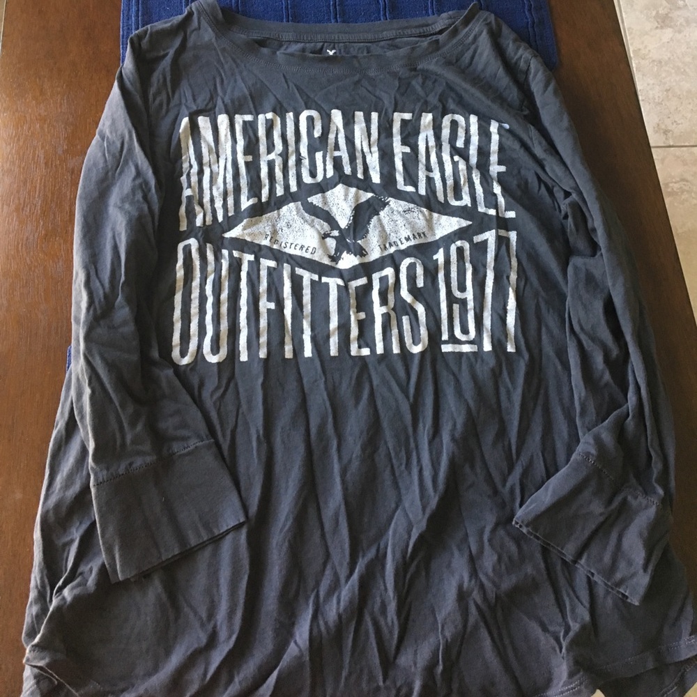 American Eagle 3/4 sleeved shirt