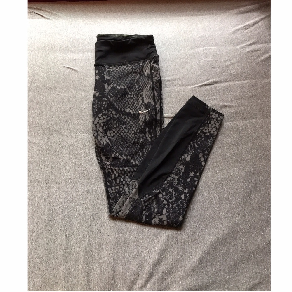 Nike: Dri-Fit Leggings