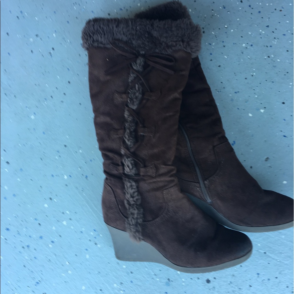 Brown boots