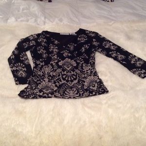 Black and creme lightweight top🌹