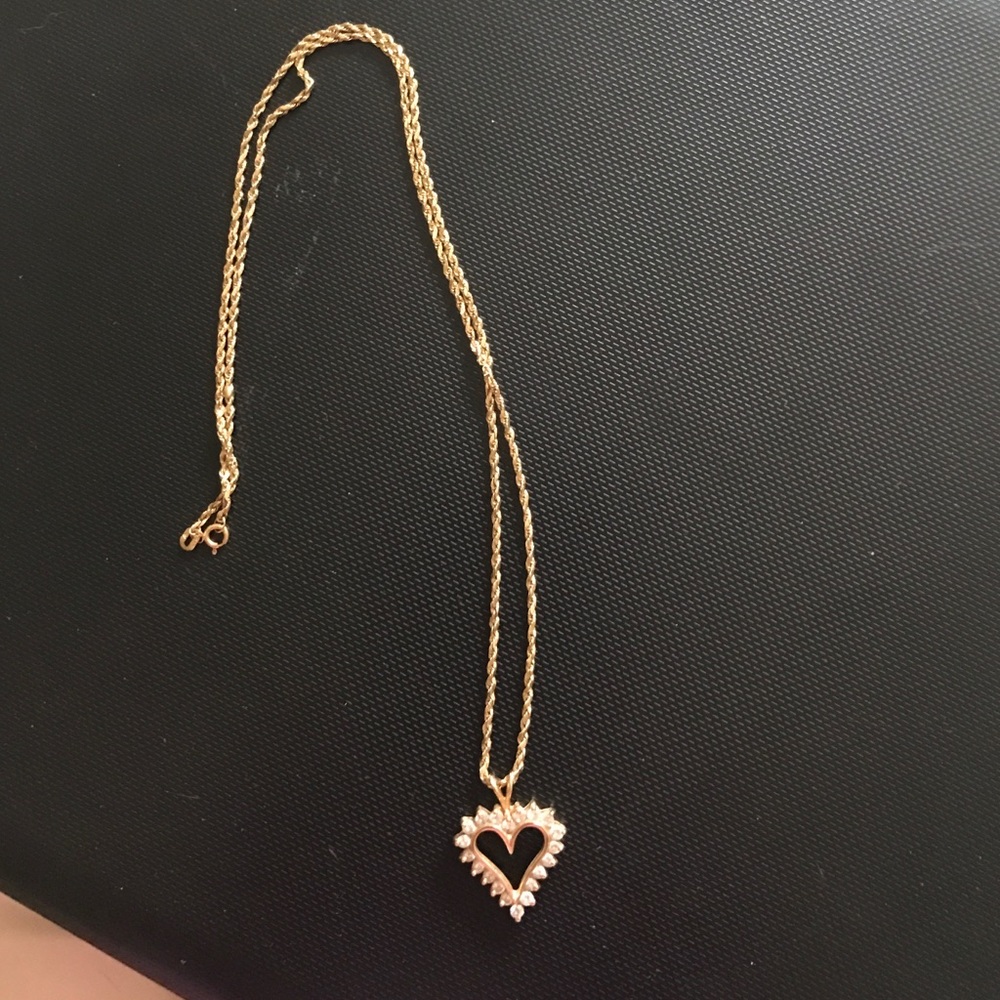 Beautiful 1 carat heart diamond necklace
