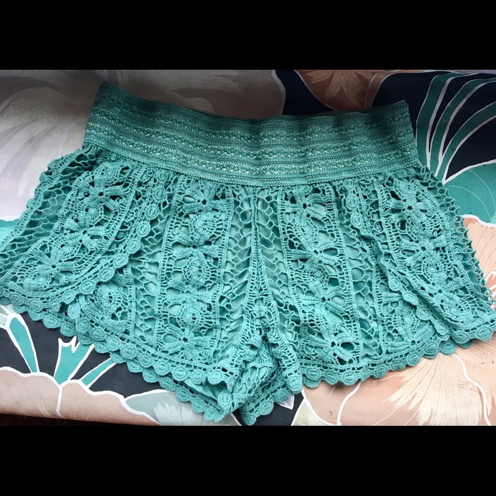 Charlotte Russe lace teal shorts
