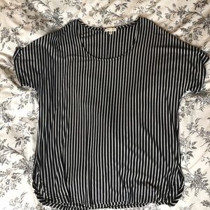 Loose-fit Black Tee w/ Vertical White stripes
