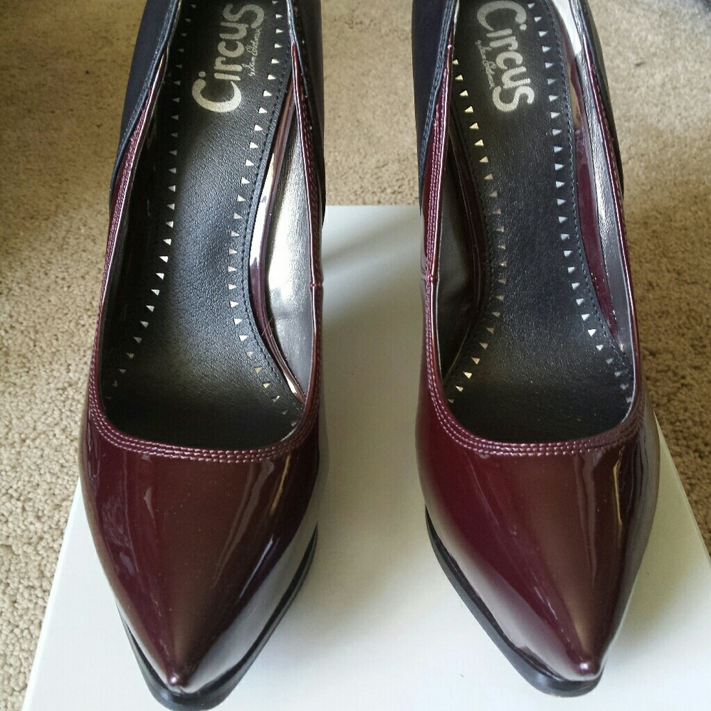 Circus by Sam Edelman Two-Tone Pumps