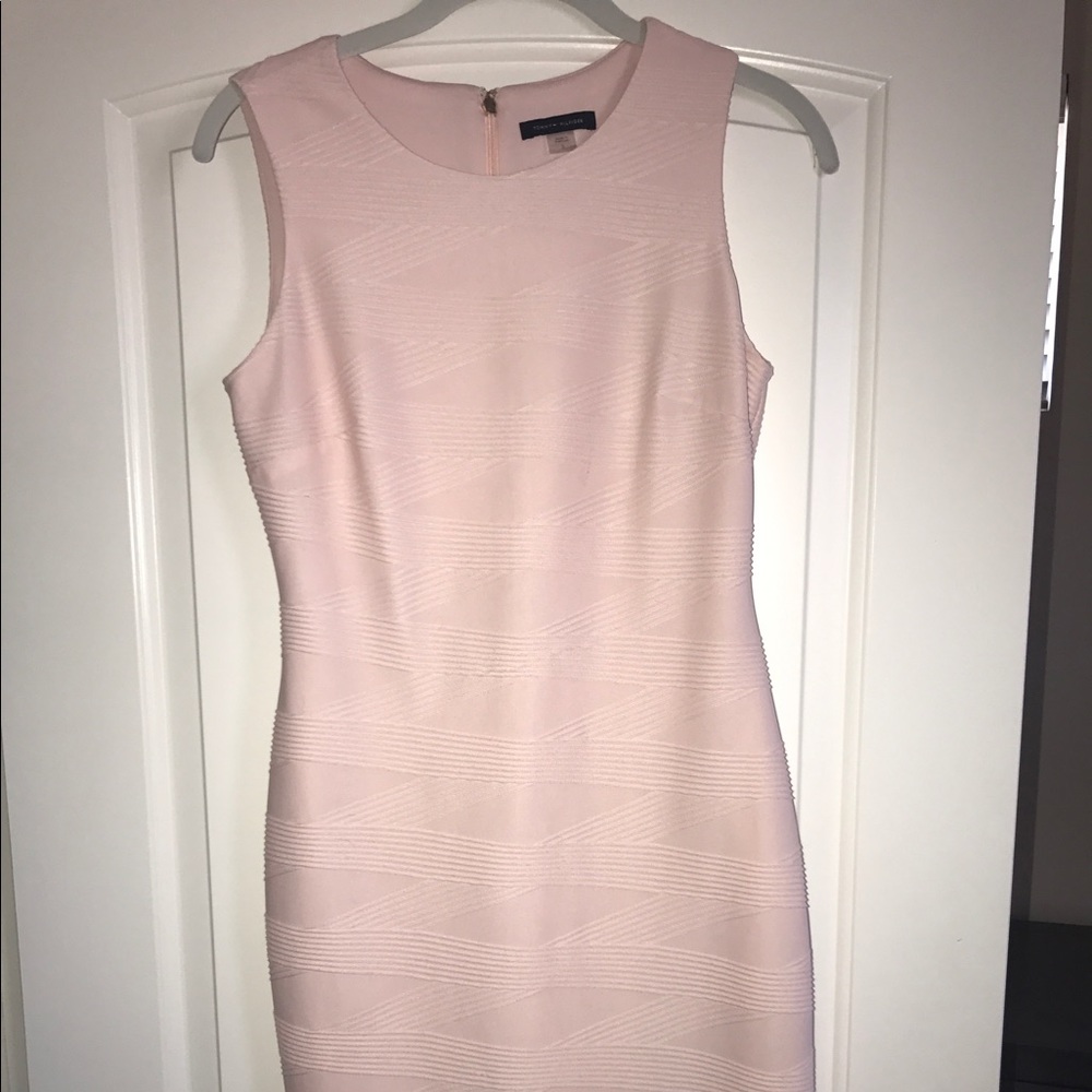 Tommy Hilfiger light pink sheath knee length dress