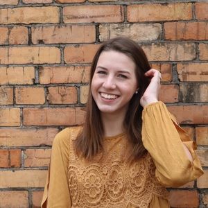 Meet your Posher, Emily