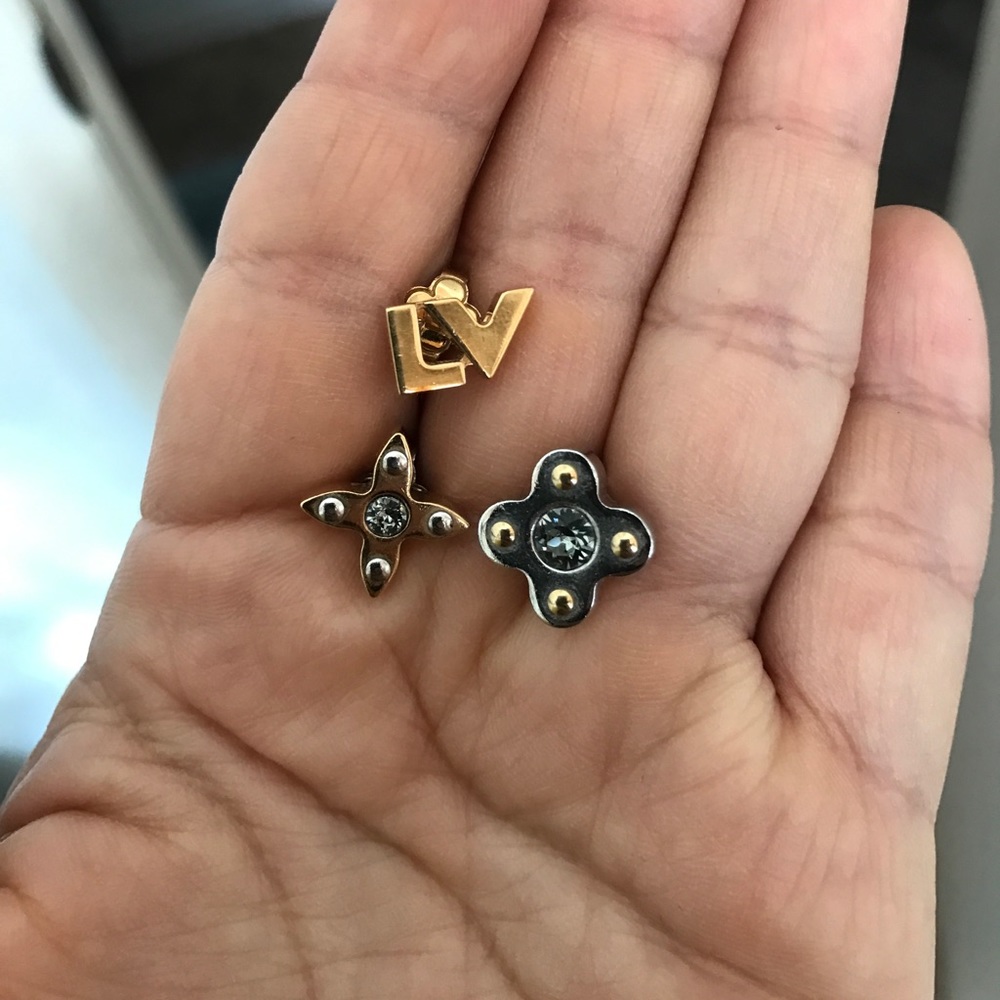I'll contact Louis Vuitton 3 set of earrings