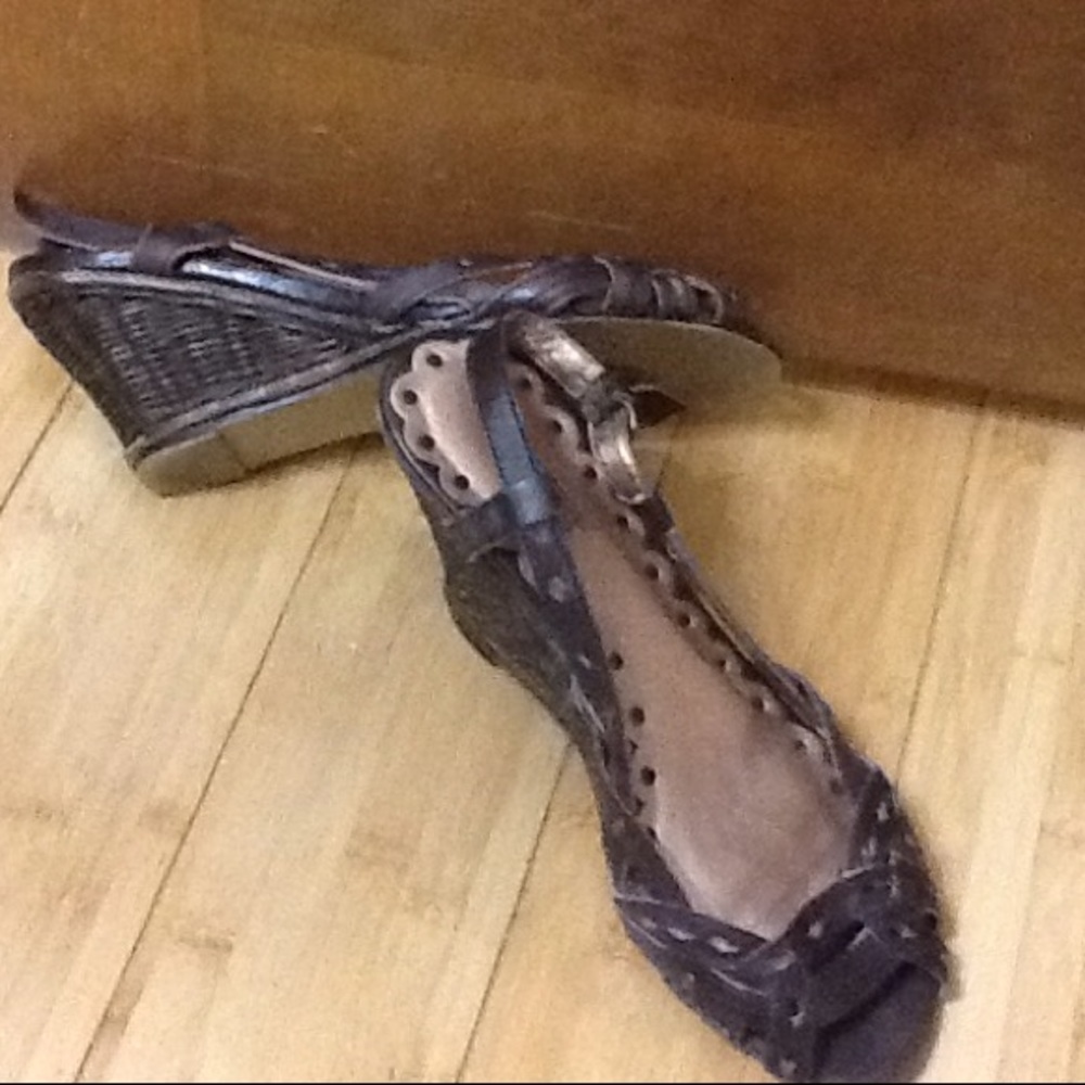 Sandals - Picture 2 of 2