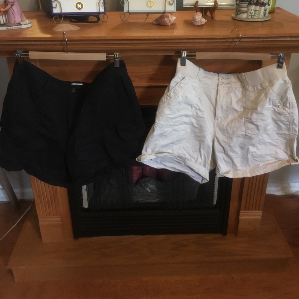 2 Ladies shorts, size 16