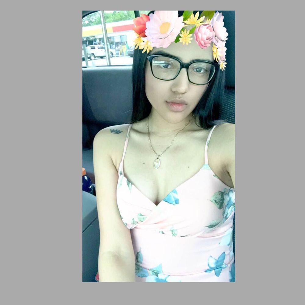 Meet your Posher, Claritza