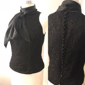 CARMEN MARC VALVO sz 10 black lace and silk top