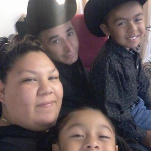 Meet your Posher, Ester